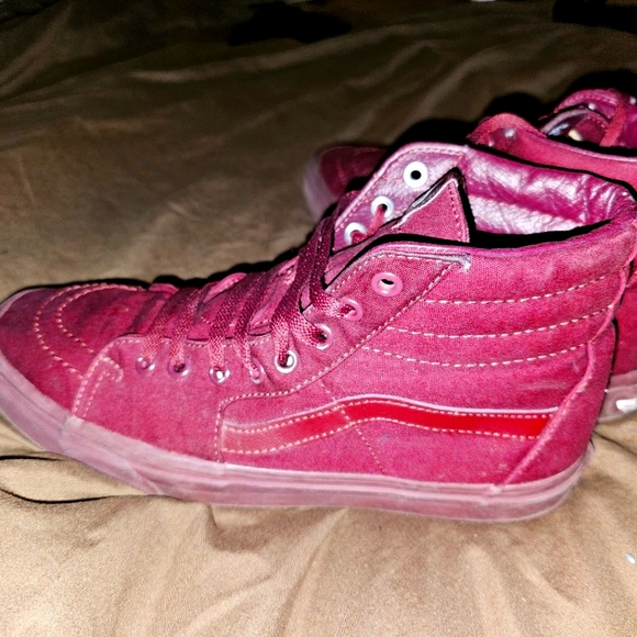 Shoes - Picture 3 of 7